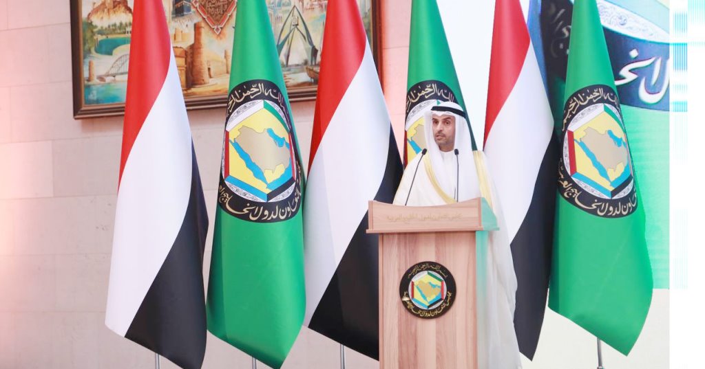 أمين عام الخليجي يرحب بتأدية رئيس وأعضاء مجلس القيادة اليمني اليمين الدستورية