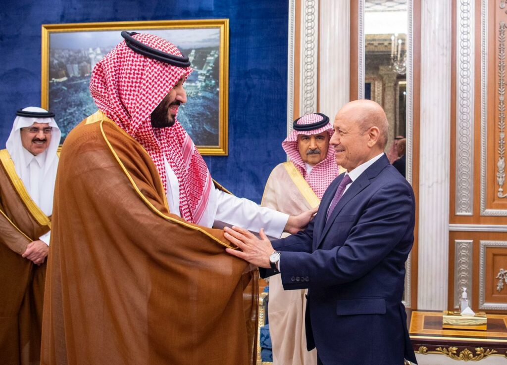 ولي العهد السعودي يستقبل رئيس وأعضاء المجلس الرئاسي اليمني