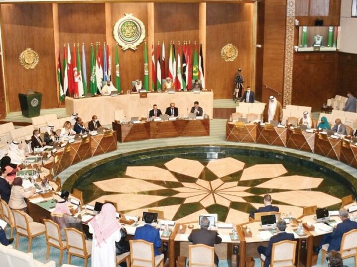 البرلمان العربي يرحب بقرار نقل السلطة في اليمن إلى مجلس القيادة الرئاسي